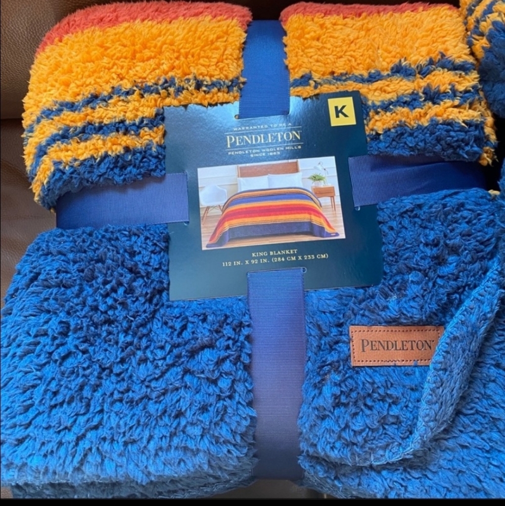 NWT Pendleton sherpa fleece striped king blanket - Picture 7 of 10